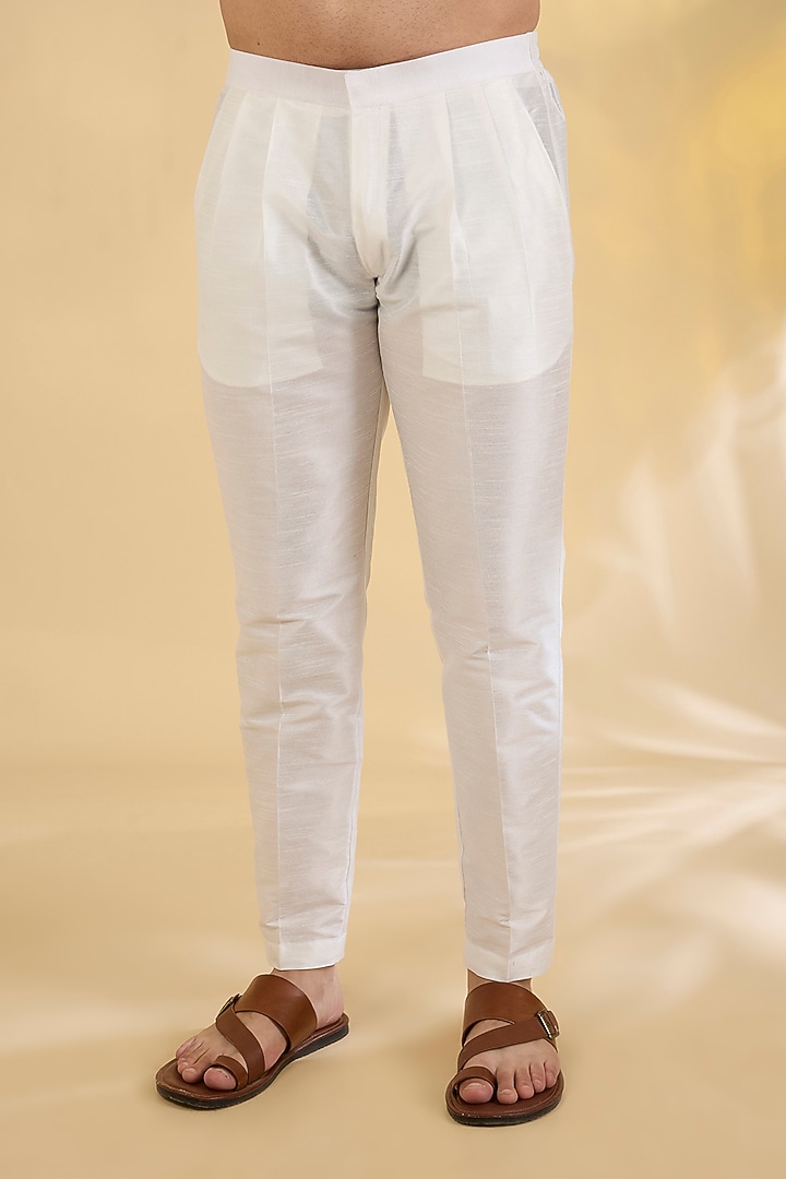 White Dupion Silk Kurta Set by RNG Safawala Men at Pernia's Pop Up Shop