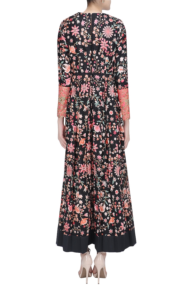 Black floral embroidered floor length kurta available only at Pernia's Pop Up Shop.