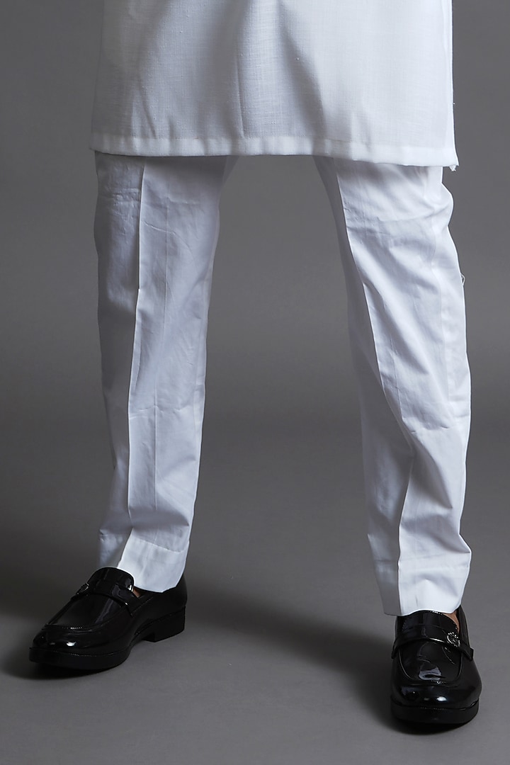 Pristine White Linen Hand Embroidered Kurta by Ritambh at Pernia's Pop Up Shop