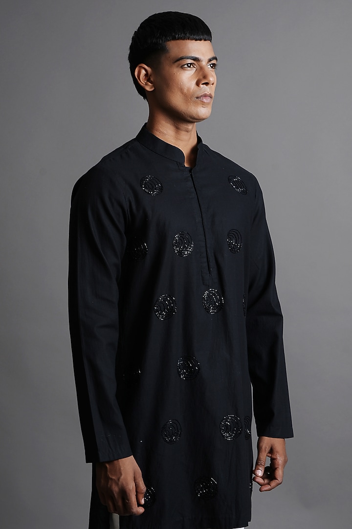 Black Cotton Hand Embroidered Kurta by Ritambh at Pernia's Pop Up Shop