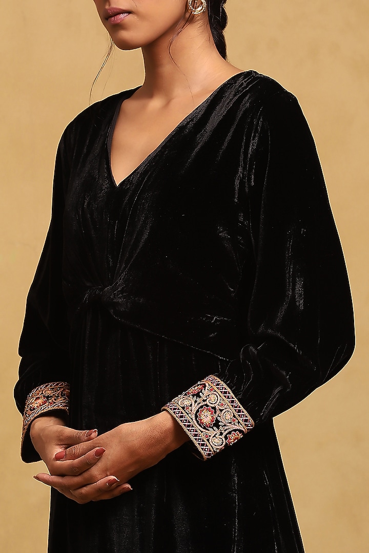 Black Silk Velvet Midi Dress Design by Ritu Kumar at Pernia's Pop Up Shop  2026