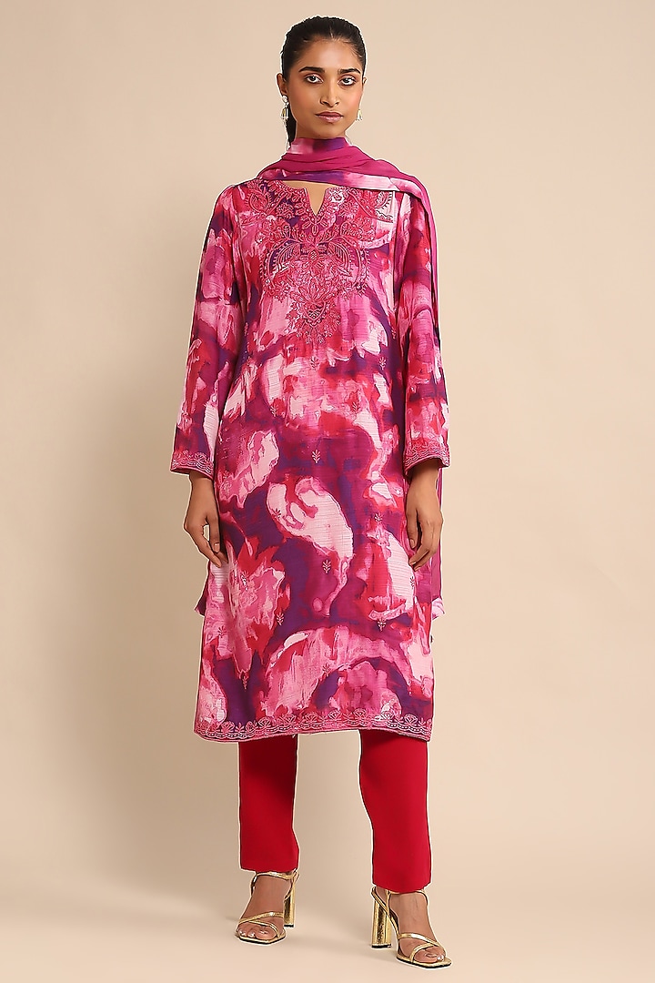 Pink Viscose Bamberg Embroidered Kurta Set by Ritu Kumar at Pernia's Pop Up Shop