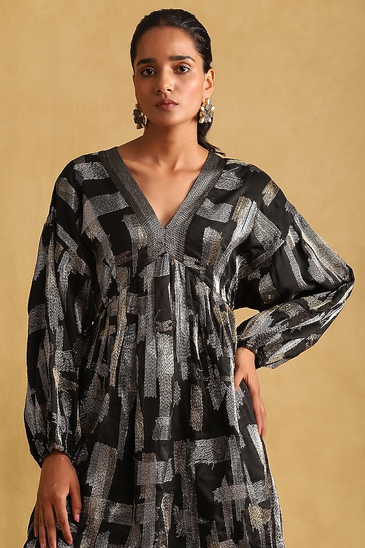 Black Viscose Nylon Twill Embroidered Kurta Set by Ritu Kumar at Pernia's Pop Up Shop
