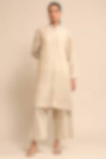 Beige Jacquard Chanderi Kurta Set by Ritu Kumar at Pernia's Pop Up Shop