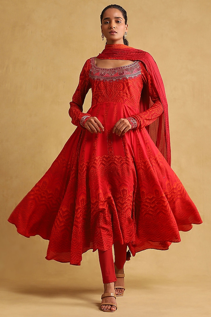 Red Viscose Silk Embroidered Kurta Set by Ritu Kumar at Pernia's Pop Up Shop