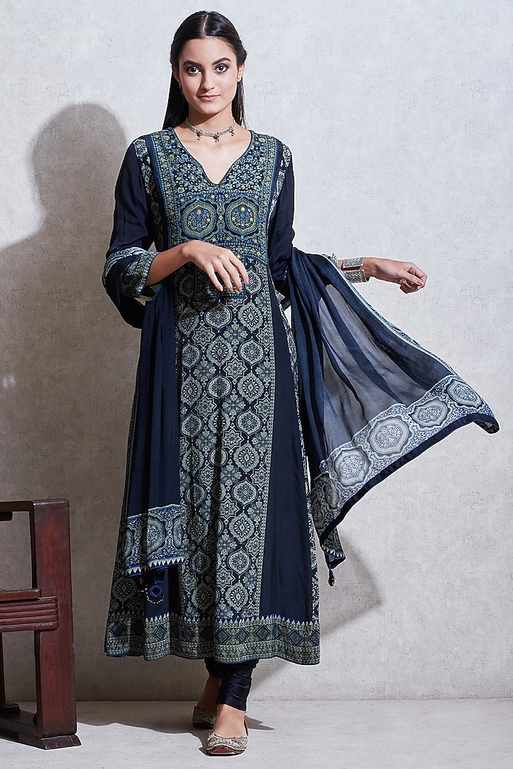 Indigo Blue & Sea Green Printed Kurta Set Design by Ritu Kumar at ...