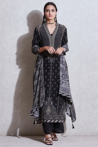 Black & Ivory Embroidered Kurta Set by Ritu Kumar