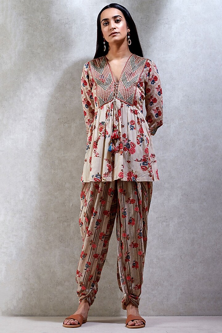 Ecru Embroidered Kurta Set by Ritu Kumar at Pernia's Pop Up Shop