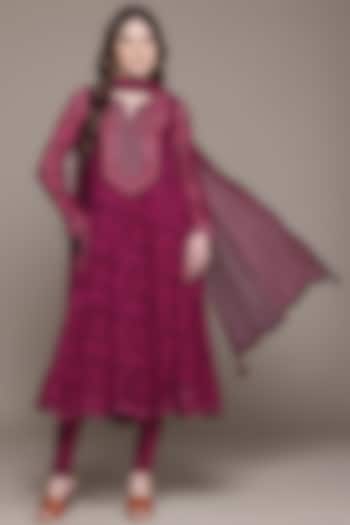 Fuchsia Viscose Chiffon Floral Printed Kurta Set by Ritu Kumar at Pernia's Pop Up Shop