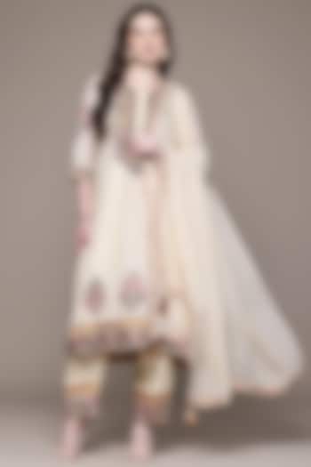 Ecru Viscose Linen Georgette Kurta Set by Ritu Kumar at Pernia's Pop Up Shop