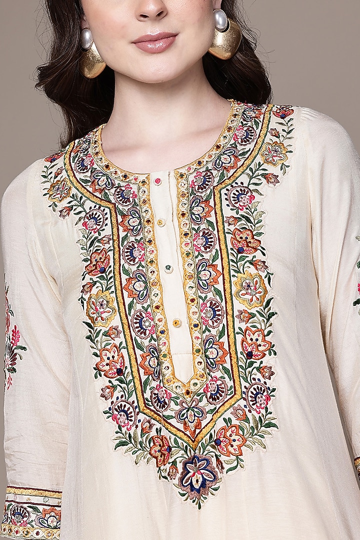Ecru Viscose Linen Georgette Kurta Set by Ritu Kumar at Pernia's Pop Up Shop
