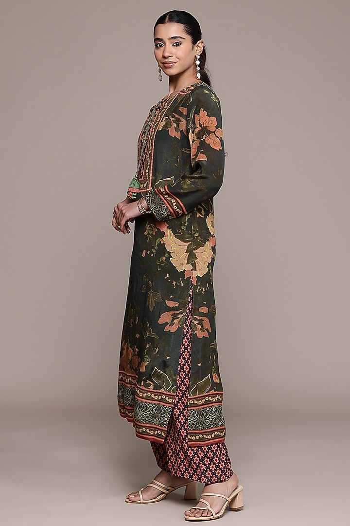 Black Viscose Crepe Floral Printed Kurta Set by Ritu Kumar at Pernia's Pop Up Shop