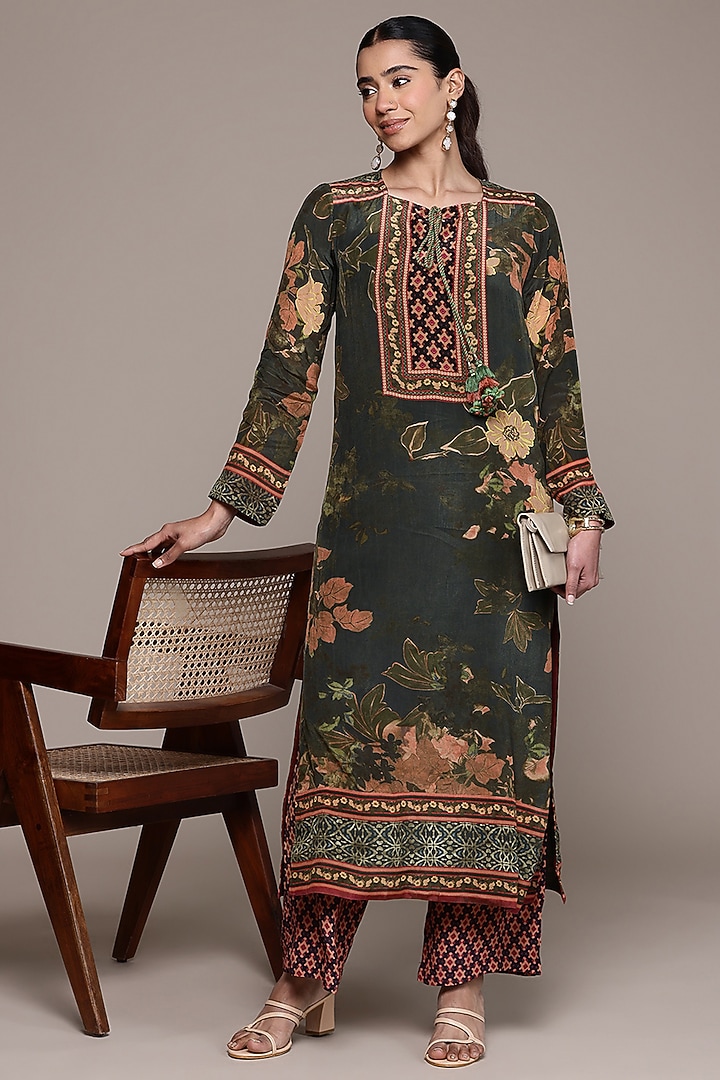 Black Viscose Crepe Floral Printed Kurta Set by Ritu Kumar at Pernia's Pop Up Shop