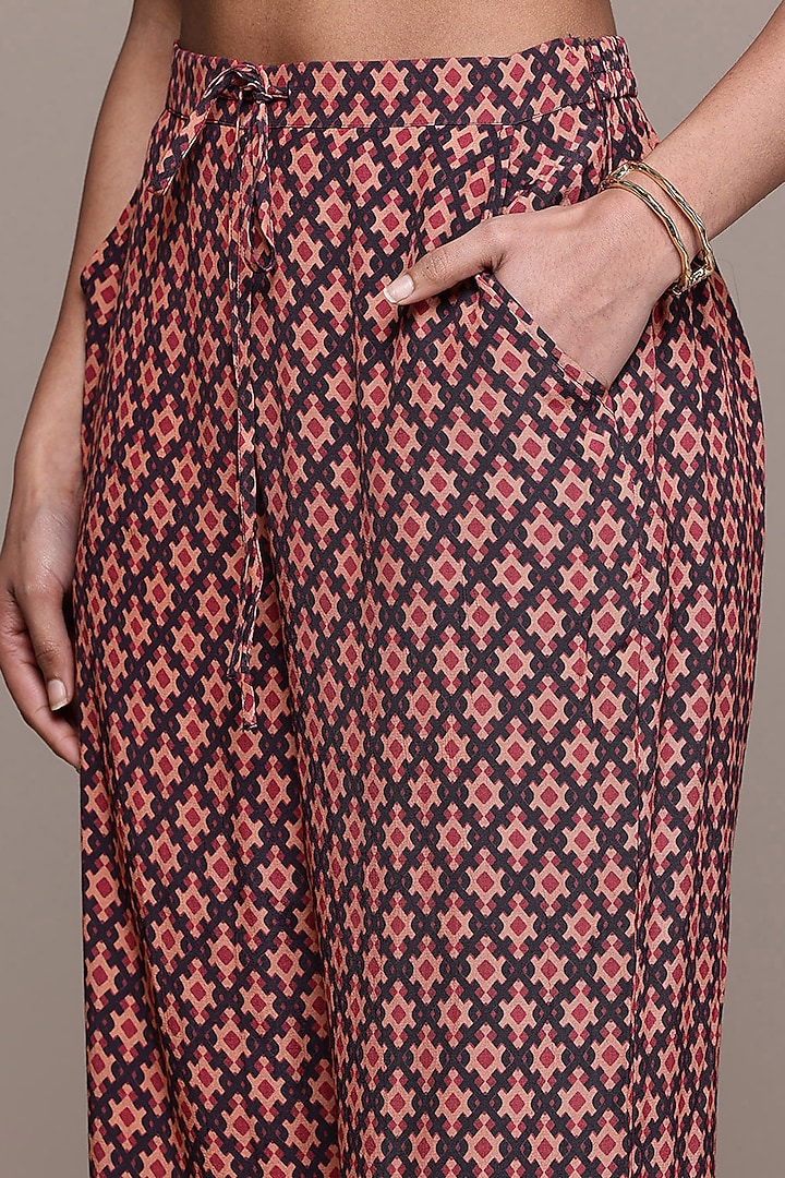 Black Viscose Crepe Floral Printed Kurta Set by Ritu Kumar at Pernia's Pop Up Shop