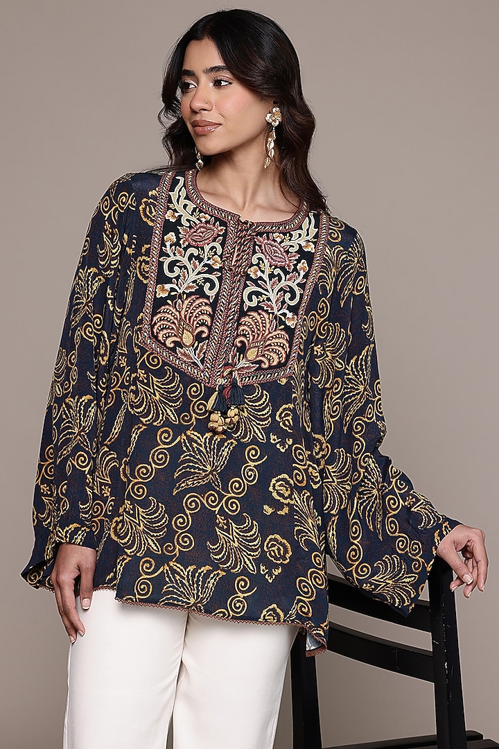 Black Viscose Crepe Short Kurta by Ritu Kumar at Pernia's Pop Up Shop