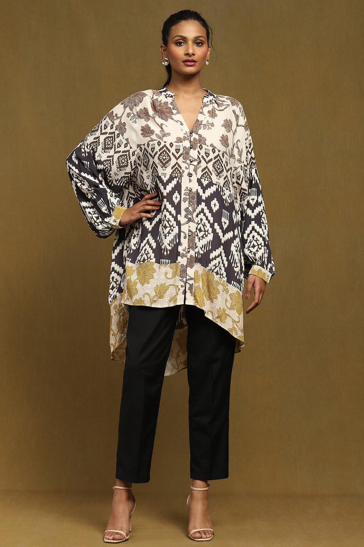 Black Viscose Silk Abstract Printed Kurta by Ritu Kumar at Pernia's Pop Up Shop
