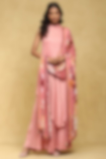 Pink Crimp Satin & Viscose Chinon Kurta Set by Ritu Kumar at Pernia's Pop Up Shop