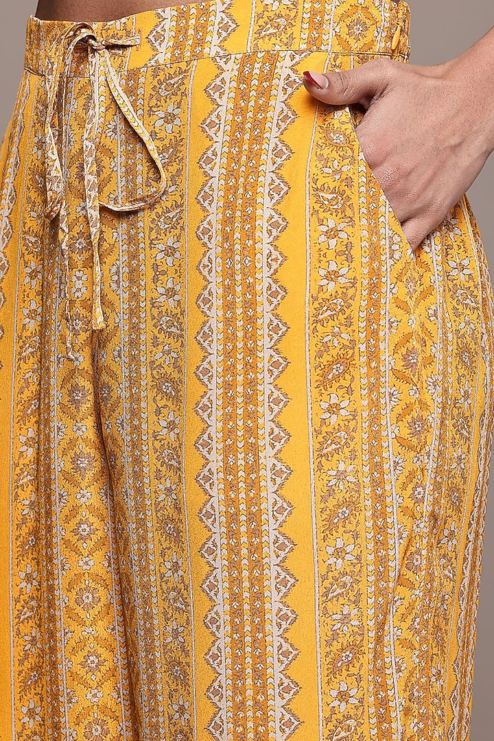 Yellow Viscose Kurta Set by Ritu Kumar at Pernia's Pop Up Shop