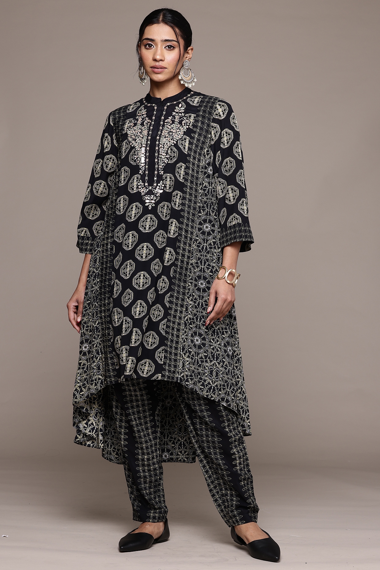 Black Viscose Kurta Set by Ritu Kumar at Pernia's Pop Up Shop 2025