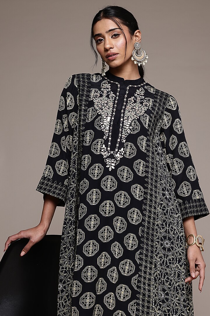 Black Viscose Kurta Set by Ritu Kumar at Pernia's Pop Up Shop