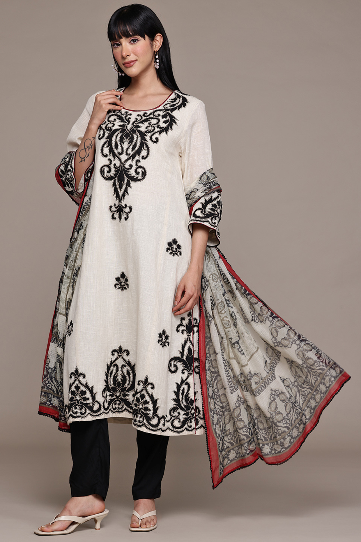 Ecru Cotton Slub Kurta Set by Ritu Kumar at Pernia's Pop Up Shop