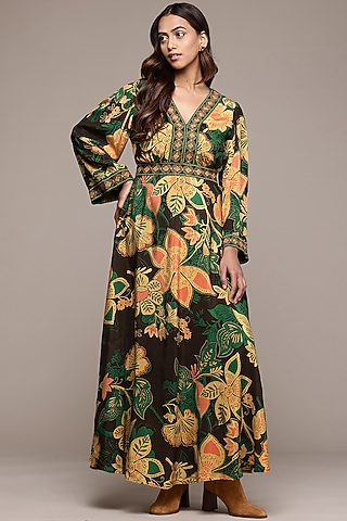 Ritu Kumar - Buy Designer Kurtas, Dresses, Shirts Online 2026