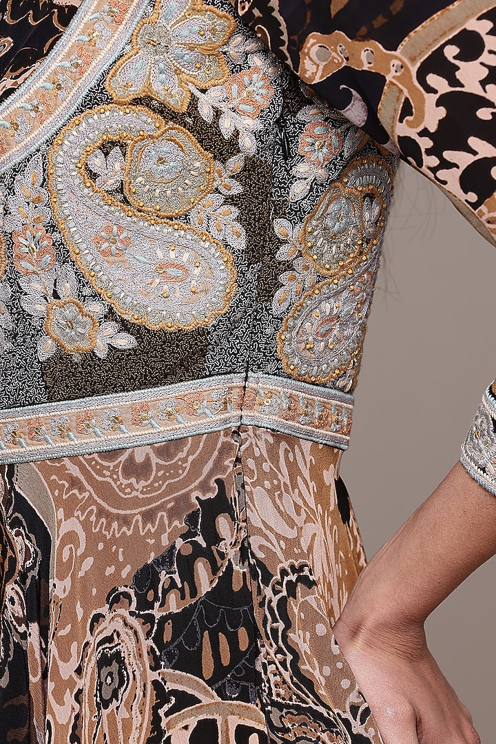 Black Viscose Crepe Paisley Printed Kurta Set by Ritu Kumar at Pernia's Pop Up Shop
