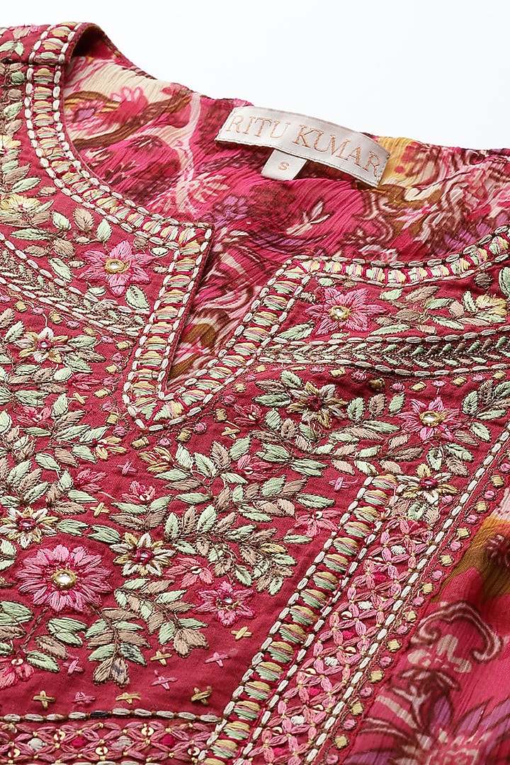 Pink Viscose Chiffon Screen Printed Kurta Set by Ritu Kumar at Pernia's Pop Up Shop
