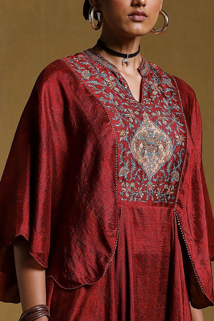 Burgundy & Beige Silk Printed Kurta Set by Ritu Kumar at Pernia's Pop Up Shop