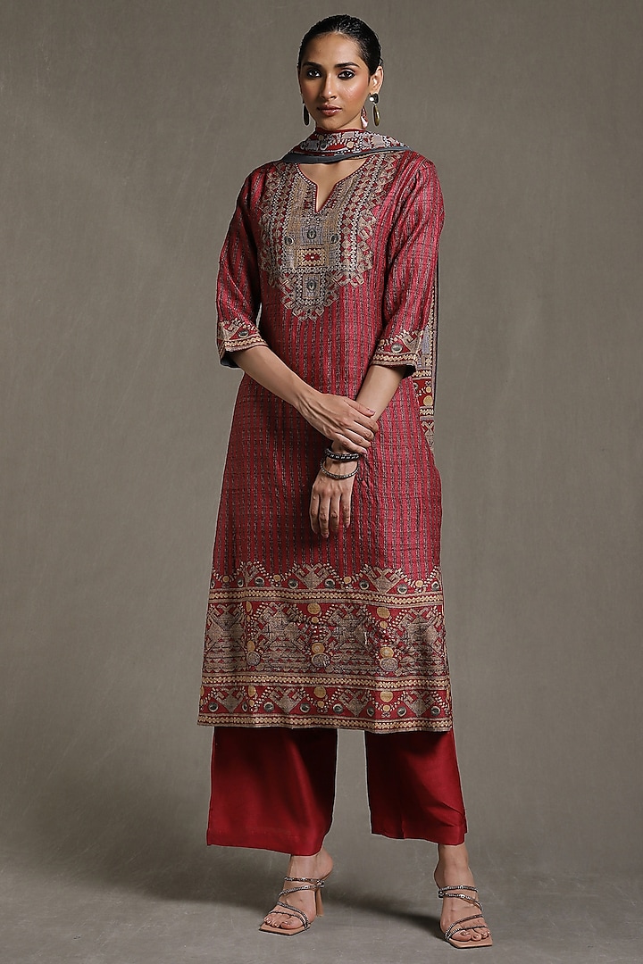 Red & Beige Silk Printed Kurta Set by Ritu Kumar