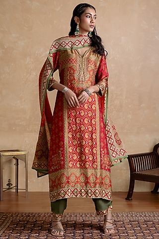 Red & Green Murshidabad Silk Floral Printed Kurta Set by Ritu Kumar