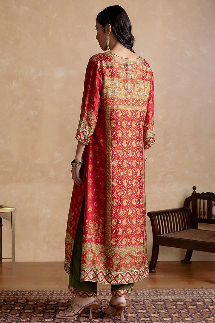 Red & Green Murshidabad Silk Floral Printed Kurta Set by Ritu Kumar at Pernia's Pop Up Shop