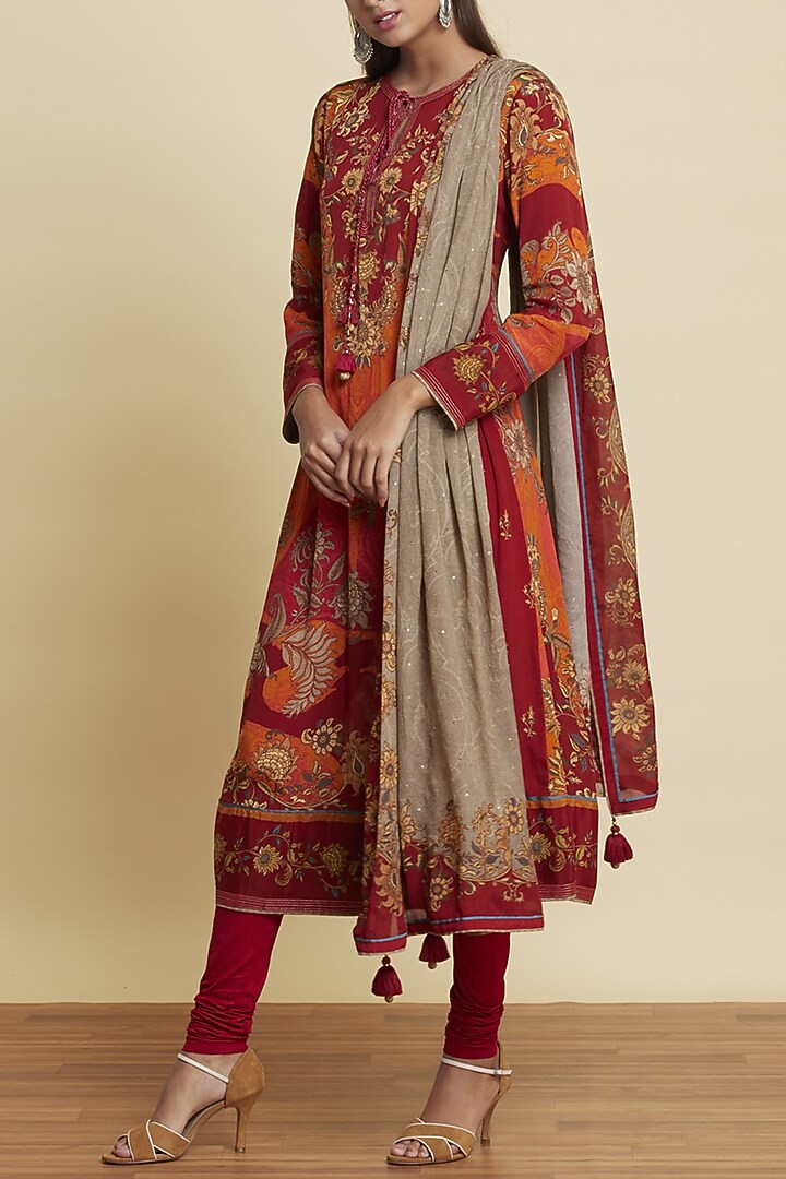 Red Embroidered Printed Kurta Set by Ritu Kumar at Pernia's Pop Up Shop