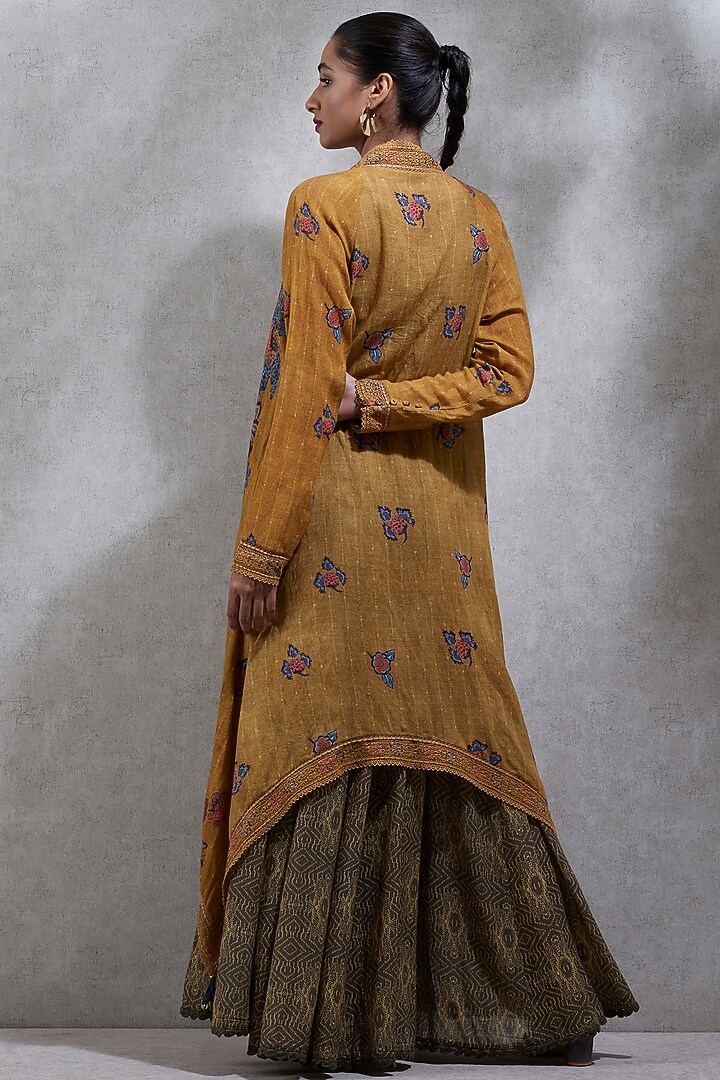 Mustard Yellow Kurta With Printed Cape by Ritu Kumar at Pernia's Pop Up Shop