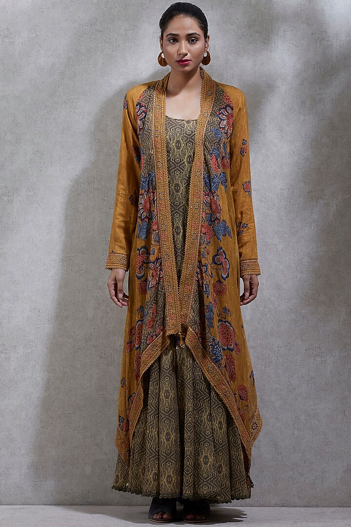Mustard Yellow Kurta With Printed Cape by Ritu Kumar at Pernia's Pop Up Shop