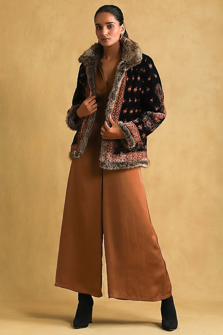 ラクユウ mina perhonen Velvet Jacket Black Silk Velvet Printed Quilted Jacket Design by Ritu Kumar at