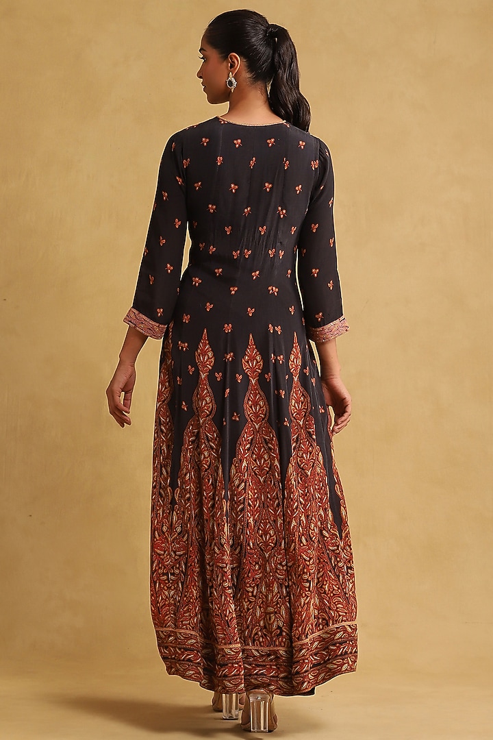 Black Crepe Printed Kurta Set by Ritu Kumar at Pernia's Pop Up Shop