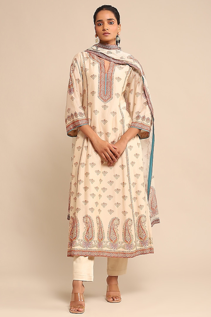 Off-White Blended Fabric Printed Kurta Set by Ritu Kumar at Pernia's Pop Up Shop