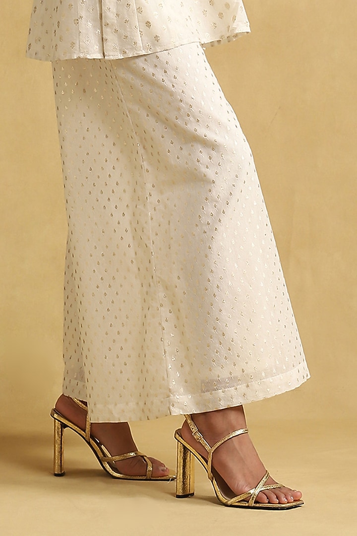 Off-White Cotton Silk Embroidered Kurta Set by Ritu Kumar at Pernia's Pop Up Shop
