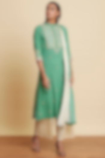 Green Embroidered Kurta Set by Ritu Kumar at Pernia's Pop Up Shop