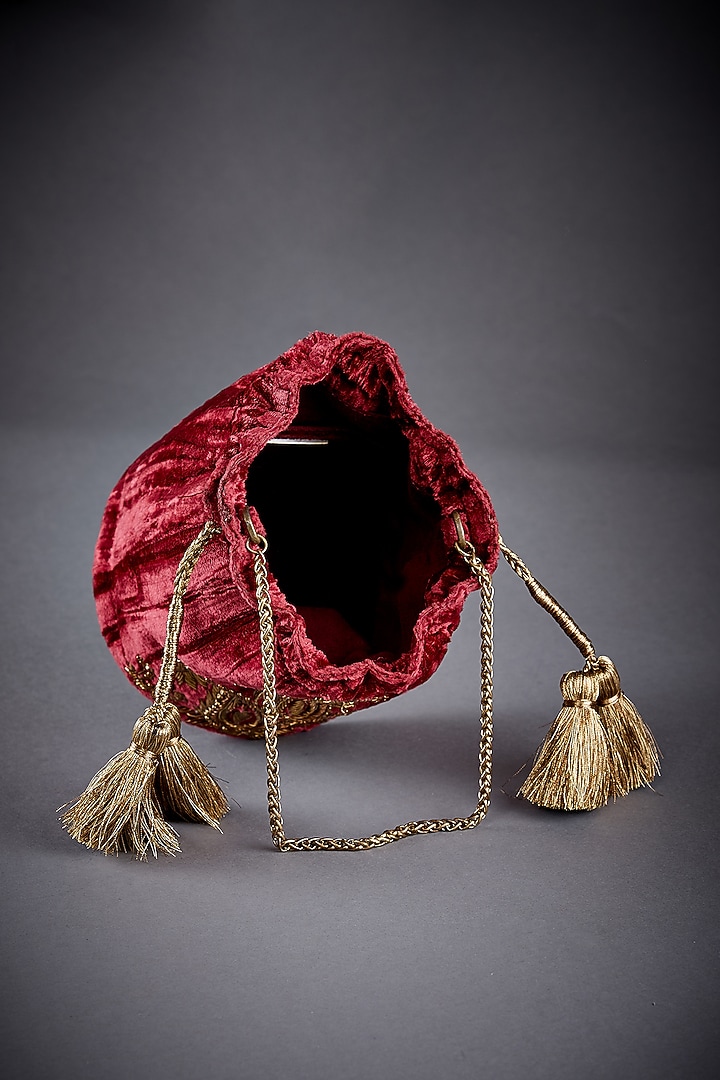 Burgundy Embellished Velvet Potli by Ri Ritu Kumar at Pernia's Pop Up Shop