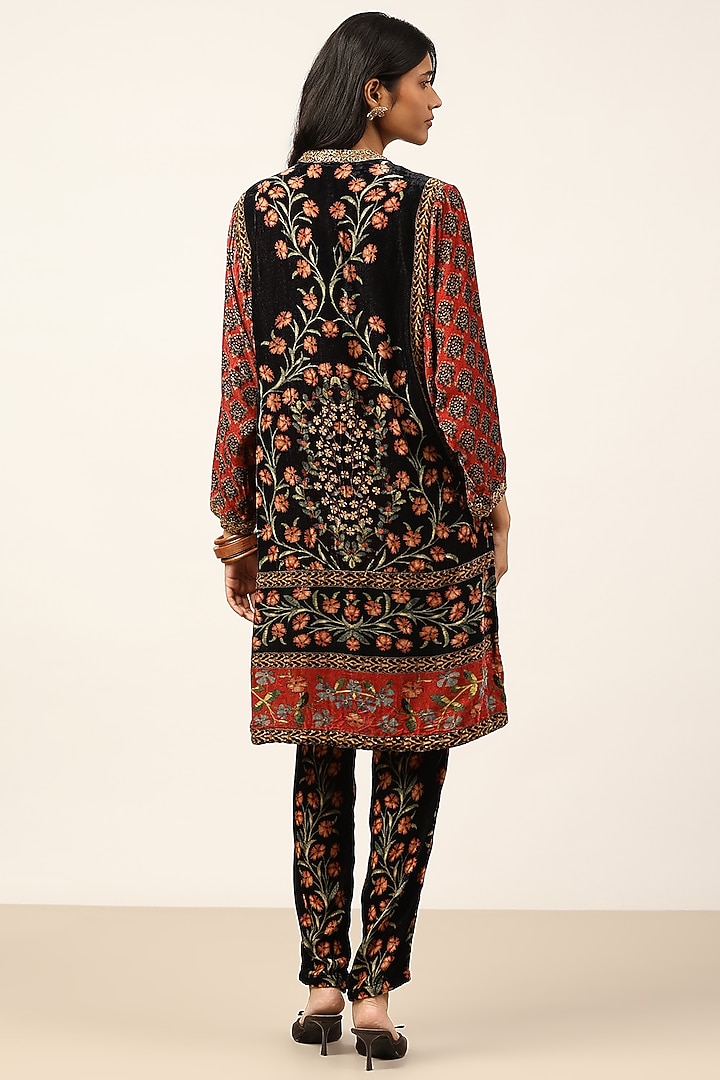 Black & Rust Silk Floral Printed Kurta Set by Ritu Kumar at Pernia's Pop Up Shop