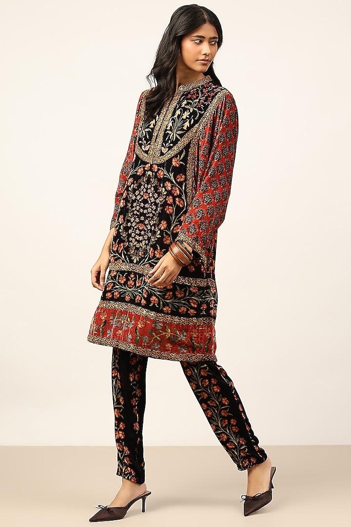 Black & Rust Silk Floral Printed Kurta Set by Ritu Kumar at Pernia's Pop Up Shop