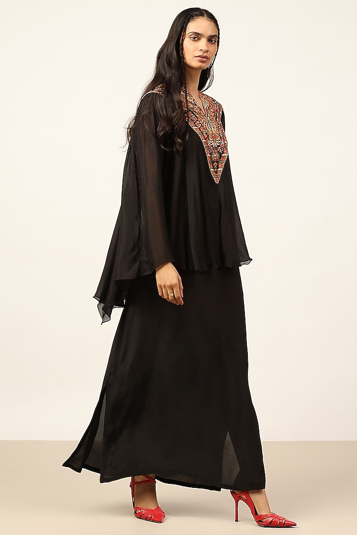 Black & Beige Viscose Embroidered Kurta Set by Ritu Kumar at Pernia's Pop Up Shop