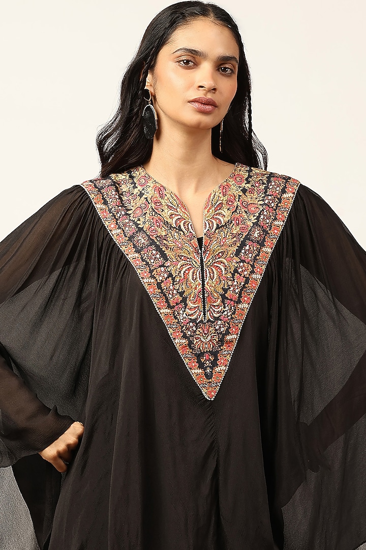Black & Beige Viscose Embroidered Kurta Set by Ritu Kumar at Pernia's Pop Up Shop