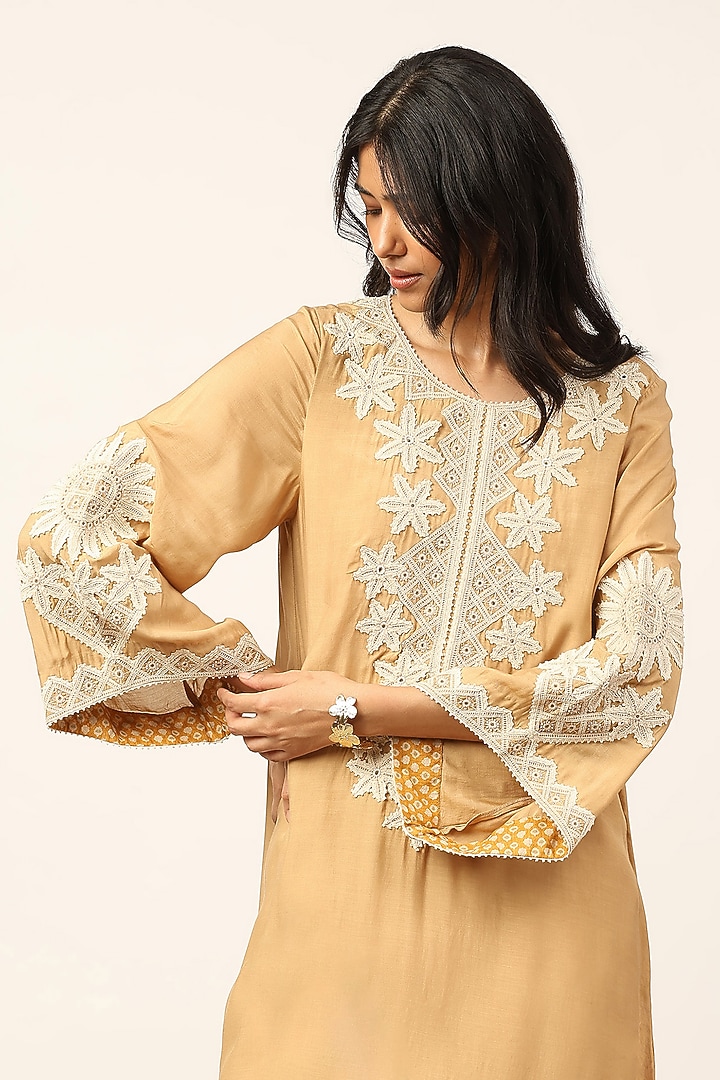 Beige Viscose Silk Kurta Set by Ritu Kumar at Pernia's Pop Up Shop