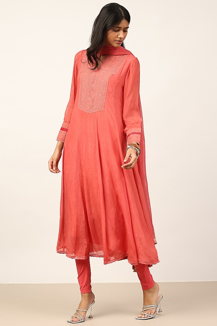 Pink Viscose Chinon Kurta Set by Ritu Kumar at Pernia's Pop Up Shop