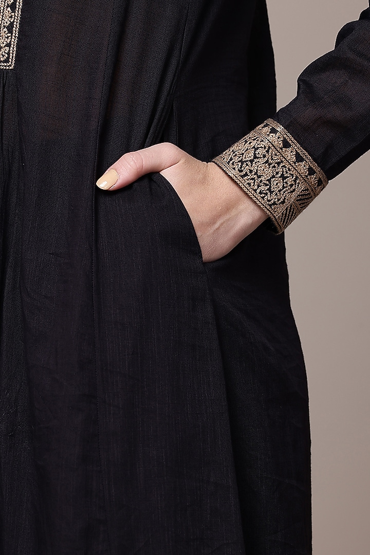 Black Cotton Slub Straight Kurta Set by Ritu Kumar at Pernia's Pop Up Shop