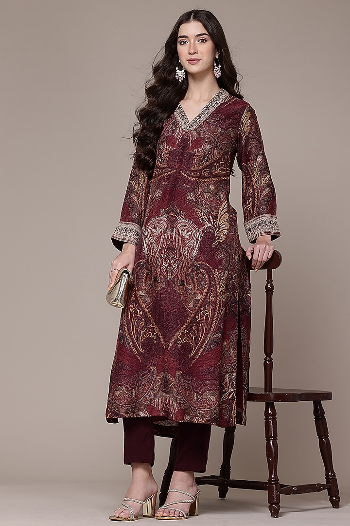 Maroon Viscose Paisley Printed Kurta Set by Ritu Kumar at Pernia's Pop Up Shop