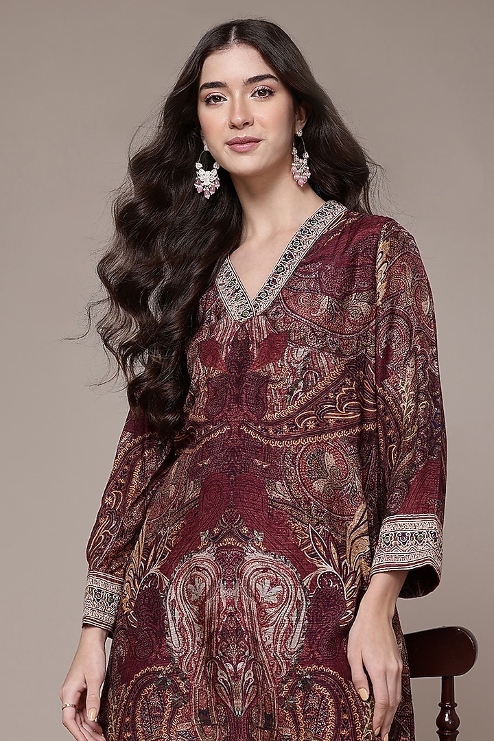 Maroon Viscose Paisley Printed Kurta Set by Ritu Kumar at Pernia's Pop Up Shop